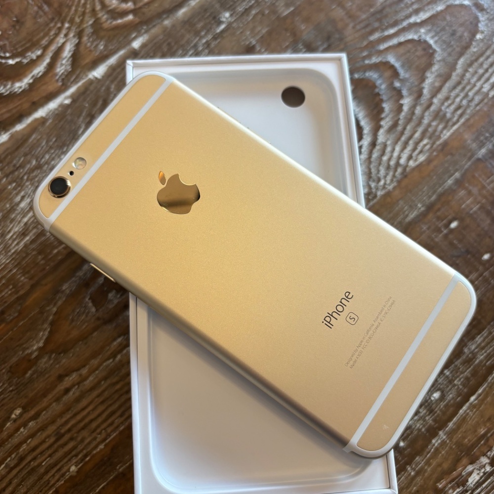 iPhone 6S A1633 – Like New, Original Box + Lightning Cable & Car Charger - Picture 5 of 9